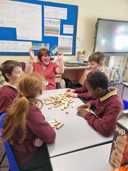 Award winner Fiona Alderton lecturing at the National Gallery